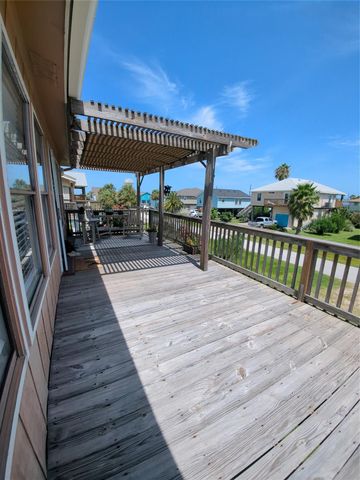 16716 Fletcher Christian Road, Jamaica Beach, TX 77554