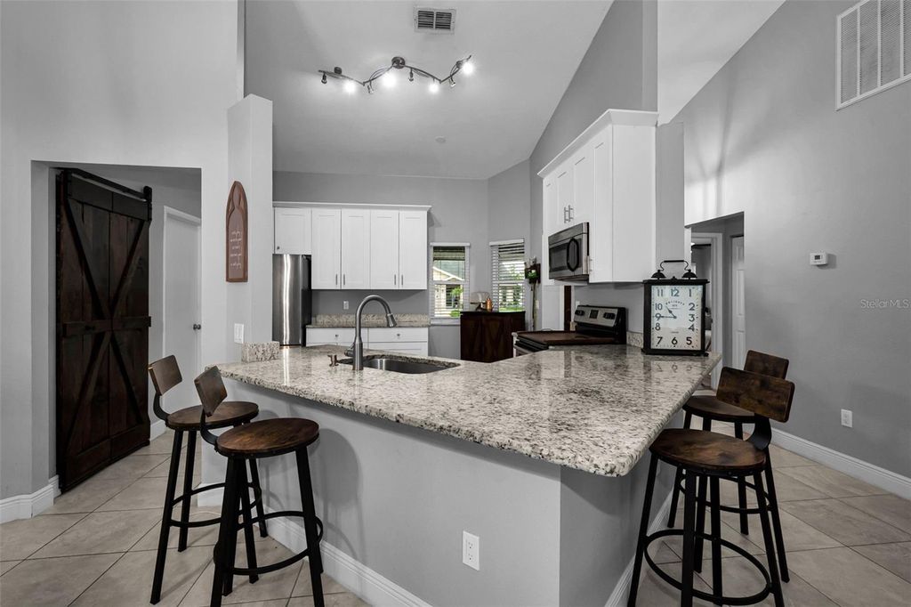 Image 13 of property listing at 11916 SNAPDRAGON ROAD, Tampa, FL 33635