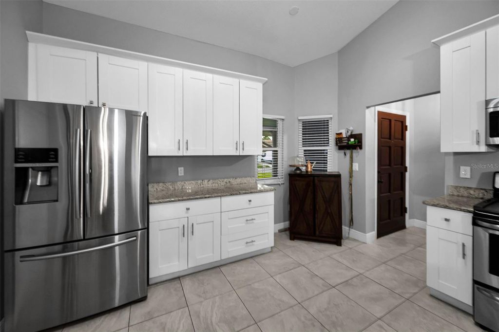 Image 16 of property listing at 11916 SNAPDRAGON ROAD, Tampa, FL 33635