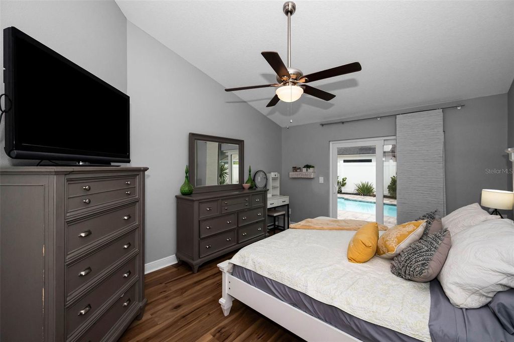 Image 21 of property listing at 11916 SNAPDRAGON ROAD, Tampa, FL 33635