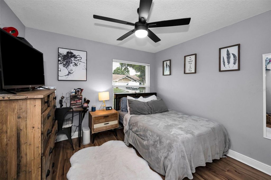 Image 25 of property listing at 11916 SNAPDRAGON ROAD, Tampa, FL 33635