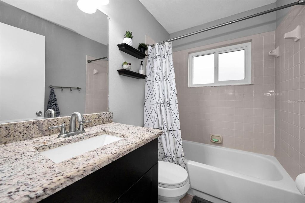 Image 26 of property listing at 11916 SNAPDRAGON ROAD, Tampa, FL 33635