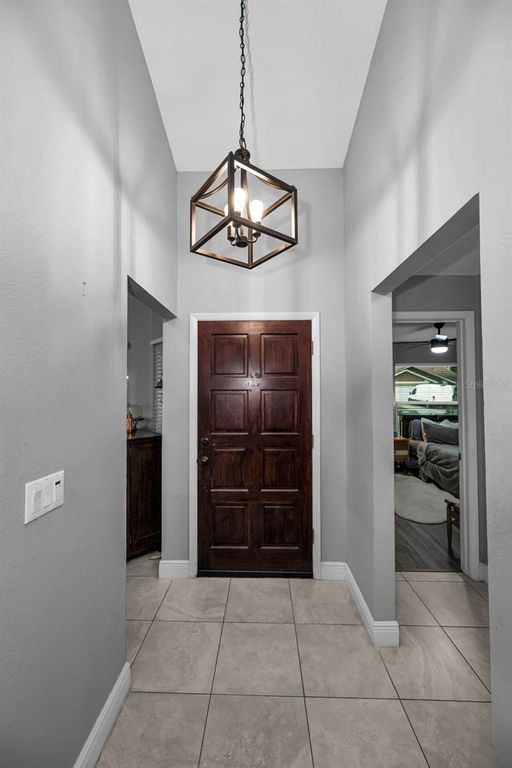 Image 4 of property listing at 11916 SNAPDRAGON ROAD, Tampa, FL 33635