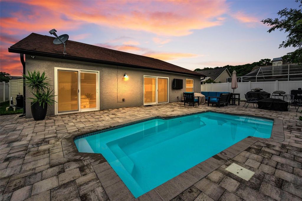 Image 36 of property listing at 11916 SNAPDRAGON ROAD, Tampa, FL 33635