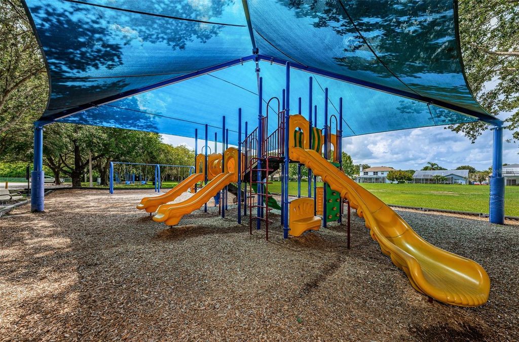 Image 47 of property listing at 11916 SNAPDRAGON ROAD, Tampa, FL 33635