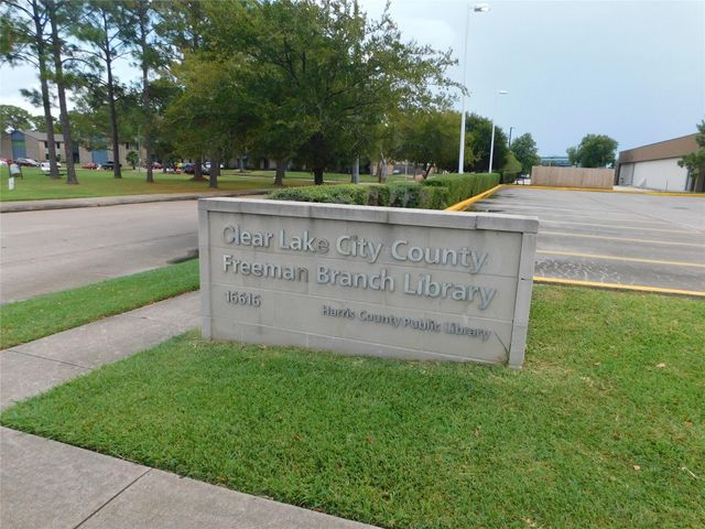 1517 Silverpines Road, Houston, TX 77062