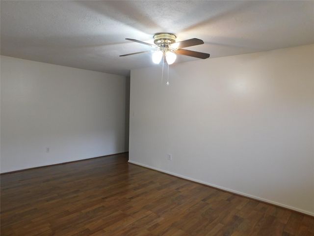 1517 Silverpines Road, Houston, TX 77062