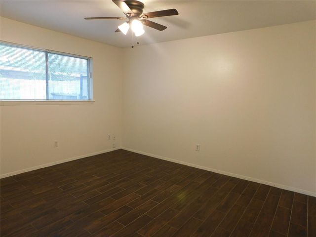 1517 Silverpines Road, Houston, TX 77062