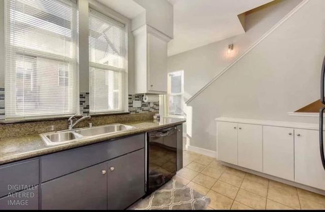 287 Mcdowell Ln, West Sacramento, CA 95605