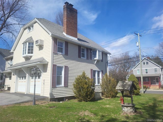 7 Hambletonian Avenue, Chester, NY 10918