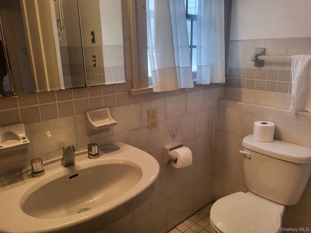 7 Hambletonian Avenue, Chester, NY 10918