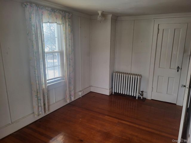 7 Hambletonian Avenue, Chester, NY 10918