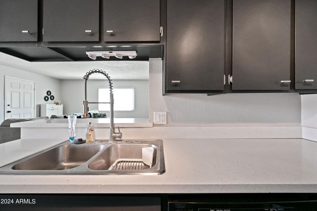 17009 E CALLE DEL ORO -- D, Fountain Hills, AZ 85268