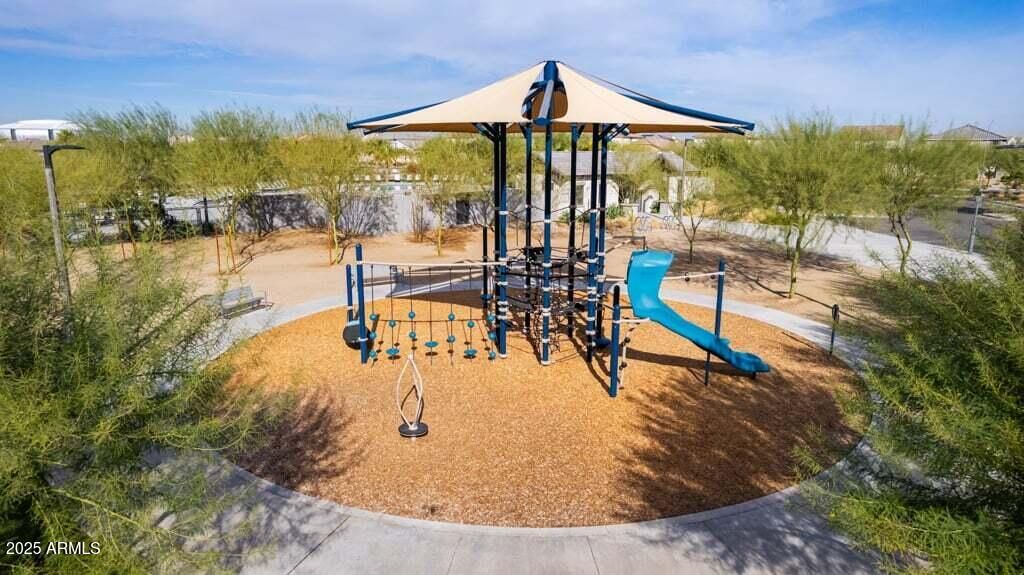 Image 11 of property listing at 8755 W PASADENA Avenue, Glendale, AZ 85305