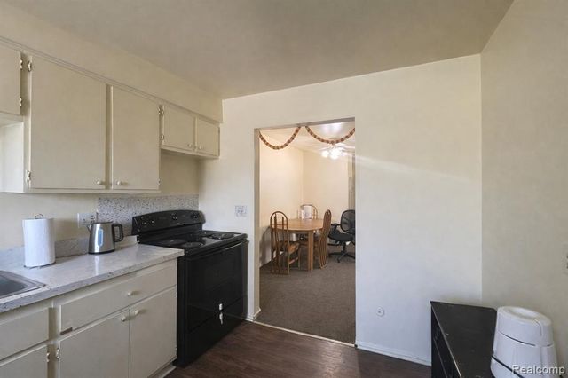 1954 Axtell Drive, Troy, MI 48084