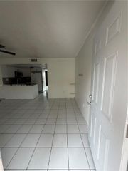 2170 W 60th St 16205, Hialeah, FL 33016