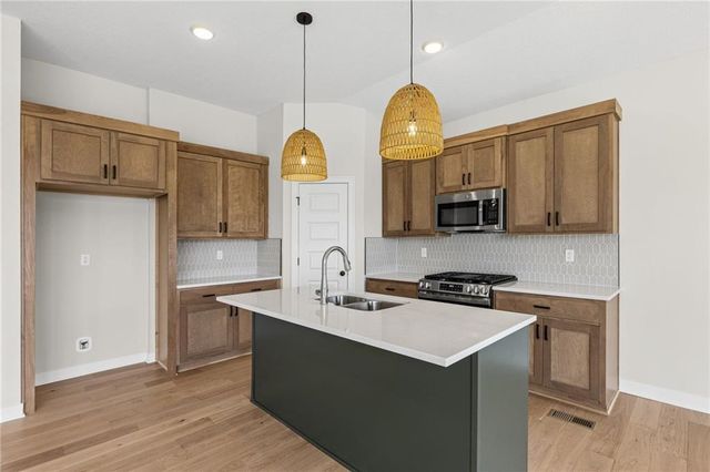 12172 Emerald Street, Olathe, KS 66061