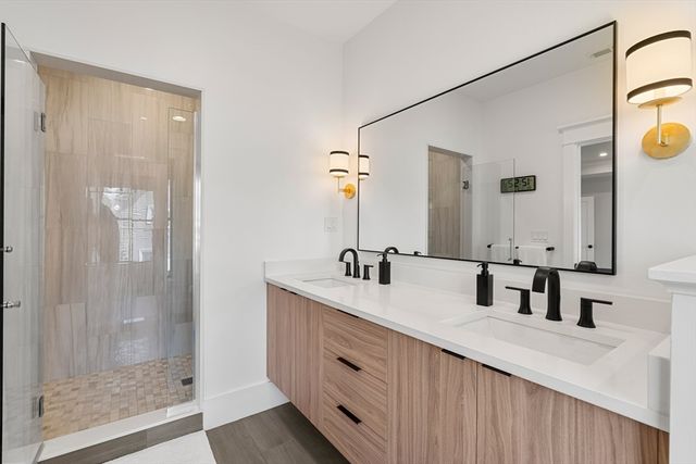 165 River St 2, Waltham, MA 02453