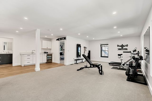165 River St 2, Waltham, MA 02453