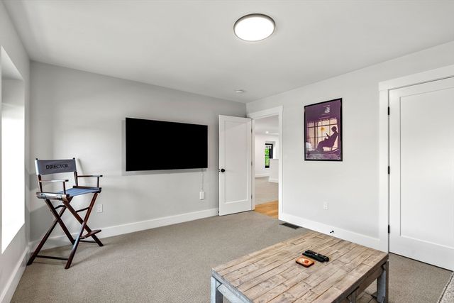 165 River St 2, Waltham, MA 02453