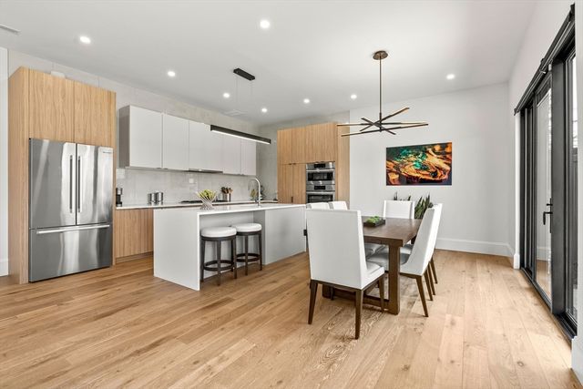 165 River St 2, Waltham, MA 02453