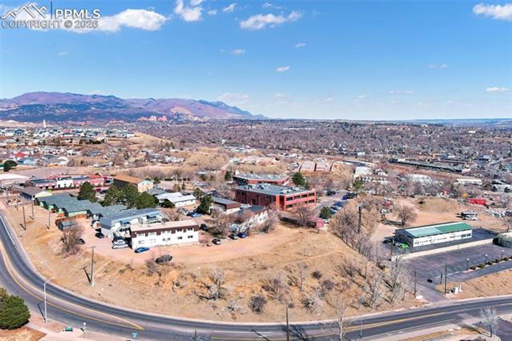 W Moreno Street, Colorado Springs, CO 80905 — photo 3