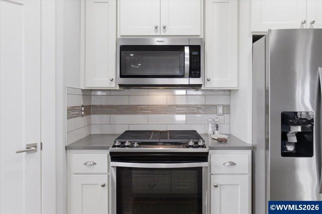 6316 NE Planter St, Albany, OR 97321