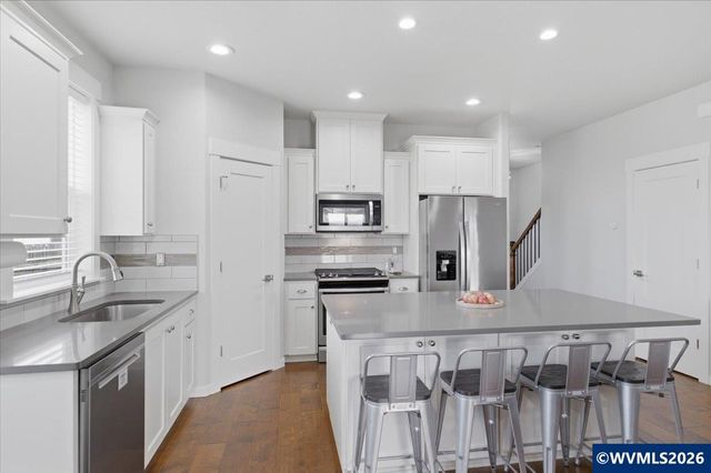 6316 NE Planter St, Albany, OR 97321