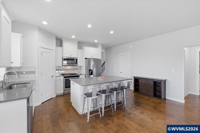 6316 NE Planter St, Albany, OR 97321