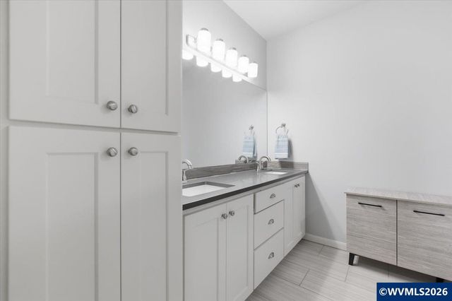 6316 NE Planter St, Albany, OR 97321