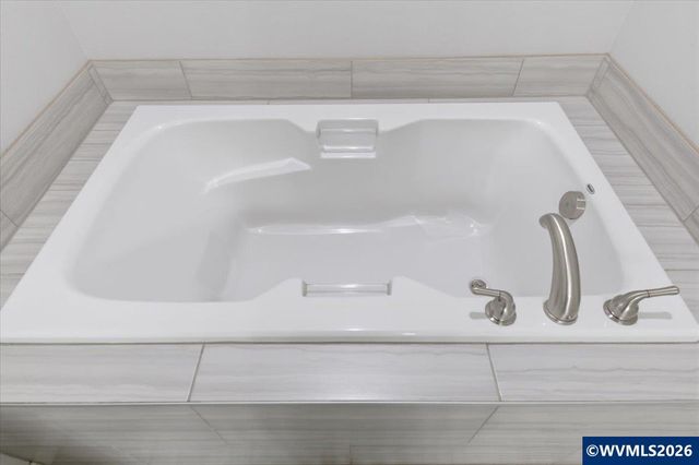 6316 NE Planter St, Albany, OR 97321