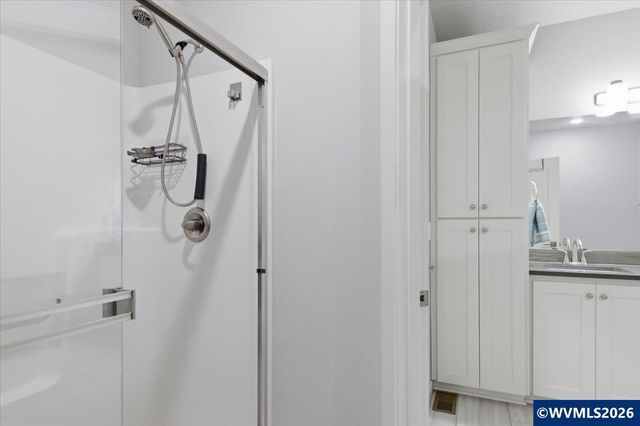 6316 NE Planter St, Albany, OR 97321