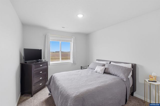 6316 NE Planter St, Albany, OR 97321