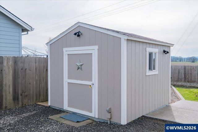 6316 NE Planter St, Albany, OR 97321