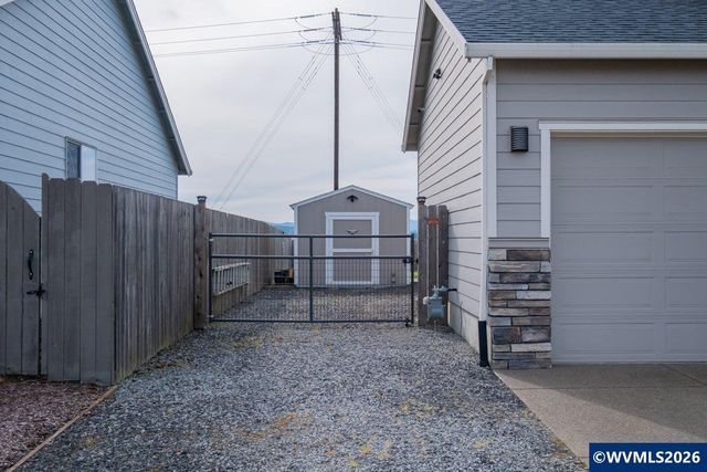 6316 NE Planter St, Albany, OR 97321