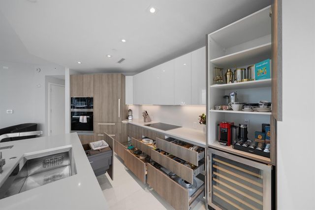 3100 N Ocean Drive H-1608, Singer Island, FL 33404