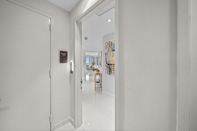 3100 N Ocean Drive H-1608, Singer Island, FL 33404