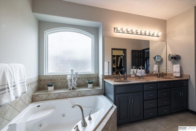 19882 Chicago Street, Elkhorn, NE 68022