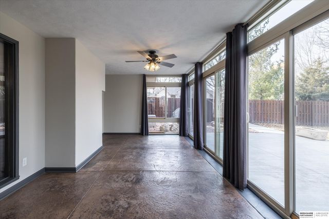 19882 Chicago Street, Elkhorn, NE 68022