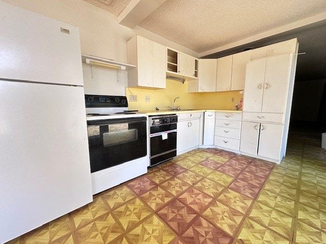 1644 Dallas St, Colorado City, TX 79512