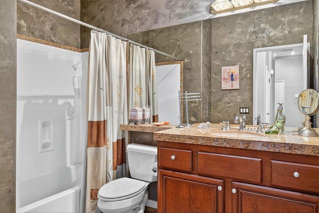 128 Kavenish Drive, Rancho Mirage, CA 92270