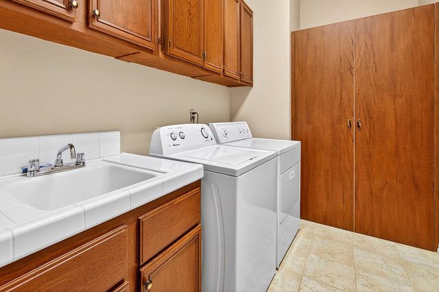 128 Kavenish Drive, Rancho Mirage, CA 92270