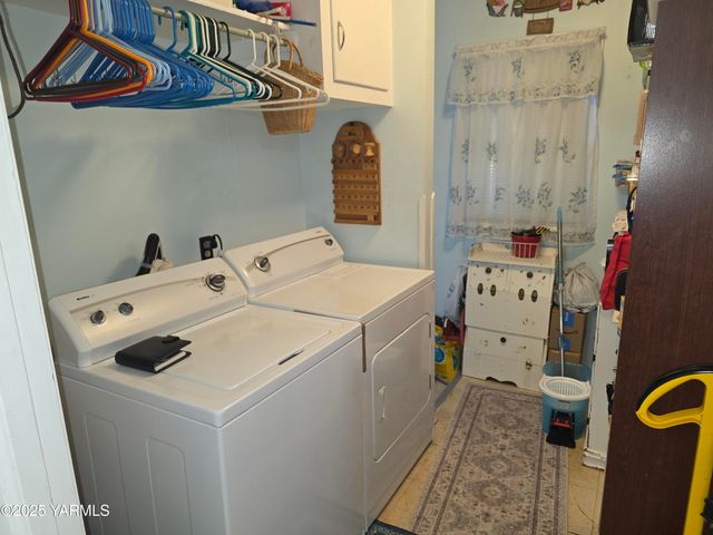 410 S 9th Ave, Yakima, WA 98902