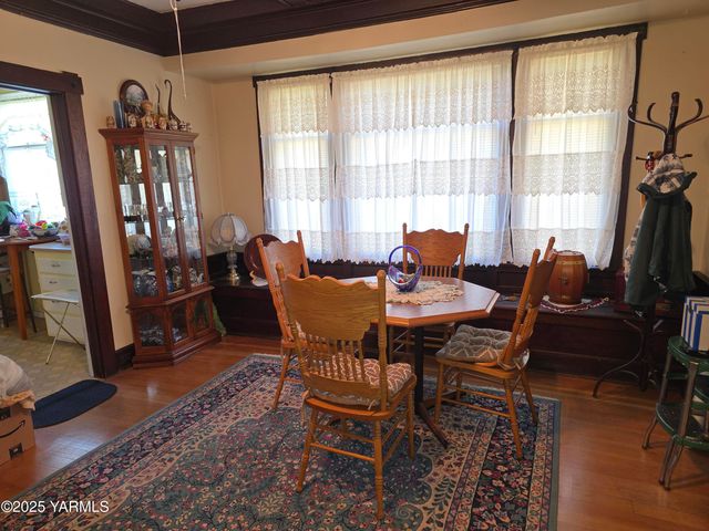 410 S 9th Ave, Yakima, WA 98902