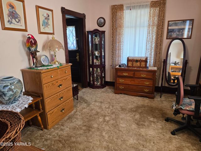 410 S 9th Ave, Yakima, WA 98902