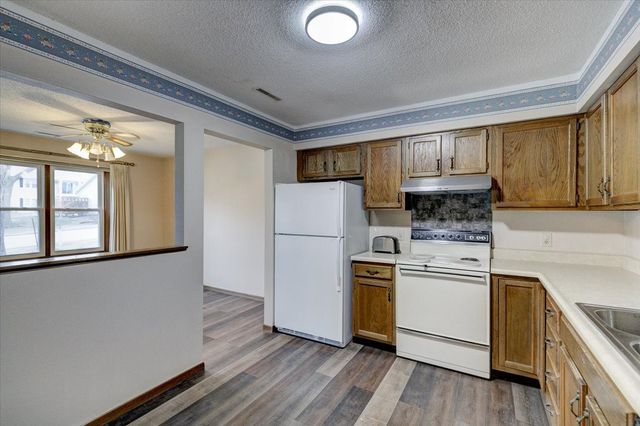 1208 49th Street 1, West Des Moines, IA 50266