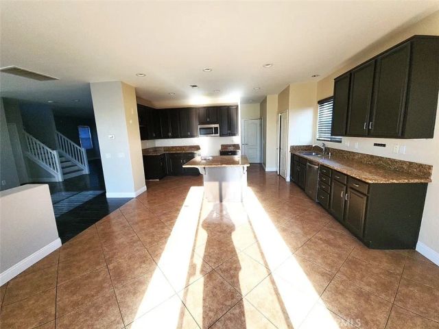 9572 Peridot, Hesperia, CA 92344