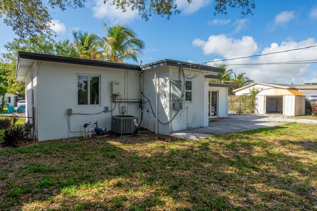 113 SE 8th Avenue, Boynton Beach, FL 33435