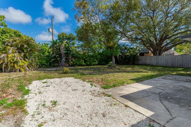 113 SE 8th Avenue, Boynton Beach, FL 33435