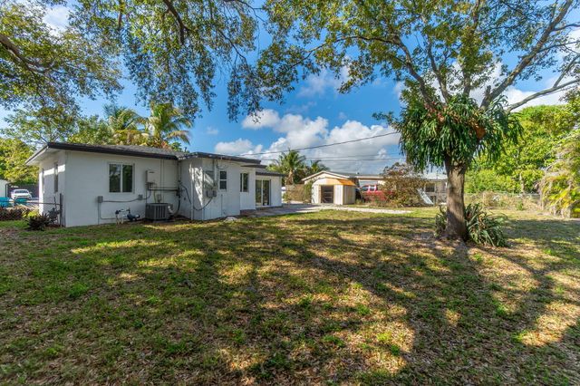 113 SE 8th Avenue, Boynton Beach, FL 33435
